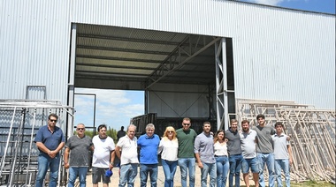 Britos recorrió el Parque Industrial de Moquehuá