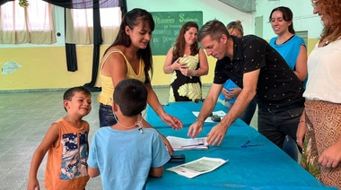 Se realizó en Junín la entrega de anteojos del Programa Provincial “Ver para Aprender”