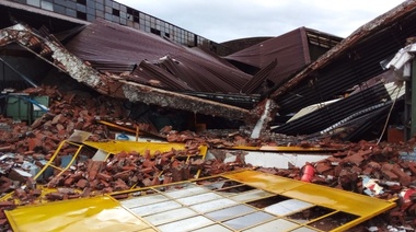 Intenso temporal en 9 de Julio con voladura de techos y caída de granizo