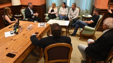 Stolbizer en Junín: visita a Unnoba y repudio al recorte sobre Universidades