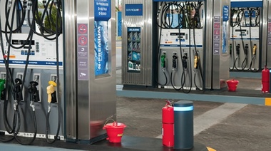 Venta de combustibles en abril cayó al nivel más bajo en casi tres años