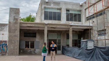 Intendente PRO anuncia obras en escuelas por "abandono de provincia"