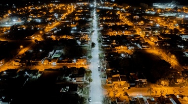 La iluminación LED llegó a la calle José Hernández de Los Toldos