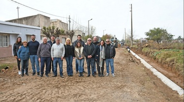 Britos recorrió obras de construcción de un desagüe pluvial en Chivilcoy