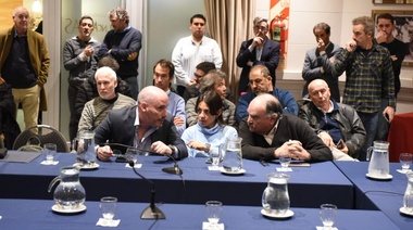 "No vamos a apoyar una ley que perjudica a las Pymes", aseguró Alonso