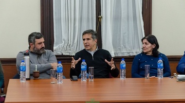 Martínez puso en marcha la "Mesa Social" en Rivadavia por la crisis