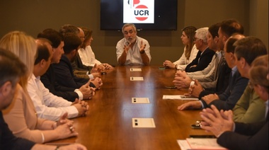 Fuerte apoyo de intendentes UCR a Miguel Fernández