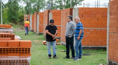 Avanza la construcción de 43 viviendas en Rivadavia