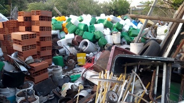 9 de Julio: decomisaron 5000 envases de agroquímicos en un domicilio urbano