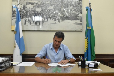 Martínez también aumenta salarios a municipales en Rivadavia en un 10%