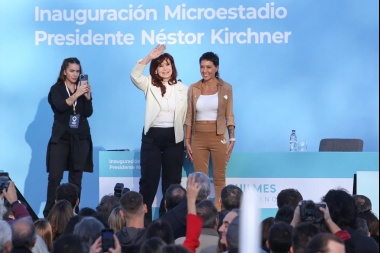 "La gente se caga de hambre": Cristina reapareció con críticas a Milei