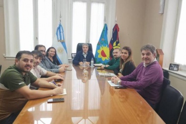 Golía reunió a su equipo económico para avanzar en un "plan de ahorro"