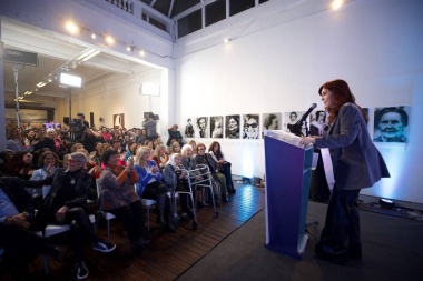 Cristina Fernández comparó al gobierno con la dictadura