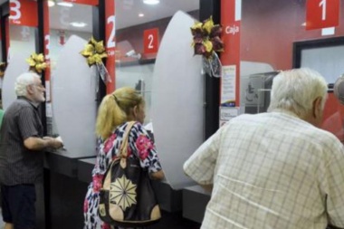 Oficializan por decreto el pago del bono de $ 70.000 a los jubilados de la mínima