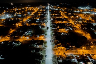 La iluminación LED llegó a la calle José Hernández de Los Toldos