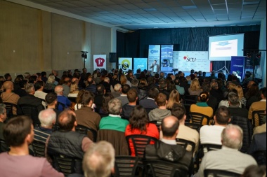 Más de 250 personas participaron de la conferencia del Lic. Damián Di Pace