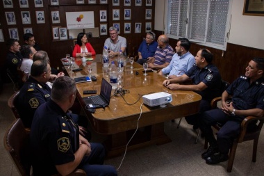 Policía, Comercio e Industria y Municipio diagraman operativos de seguridad