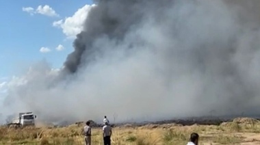 Un incendio de magnitud afectó el basural en Trenque Lauquen