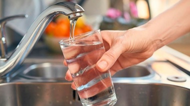 Por la ola de calor en Nueve de Julio monitorean la red de agua corriente