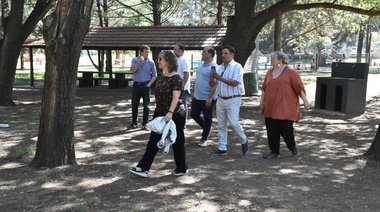 Recoulat y autoridades de PAMI visitaron colonia de verano para mayores en Trenque Lauquen
