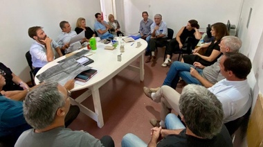 Concejales recibieron a colegios profesionales por la obra del Viaducto