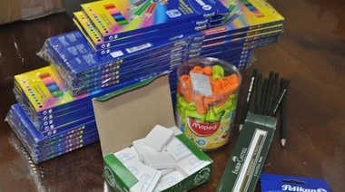 En General Arenales también el municipio impulso kits escolares a precios accesibles