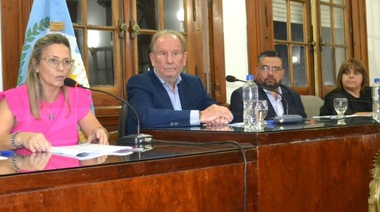 Gentile abrió sesiones con anuncios y un mensaje de unidad