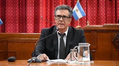 Martínez abrió sesiones con repaso de logros, superávit y pedido a la oposición