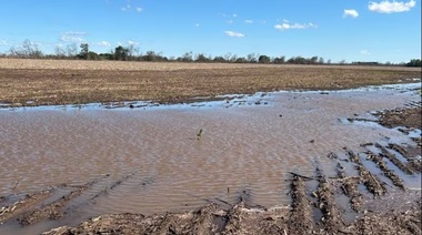 Casares tiene casi 90 mil hectáreas bajo agua y reclaman al municipio por la red vial