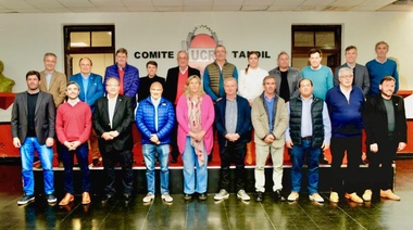 Intendentes UCR buscan mayor injerencia y unidad en el partido