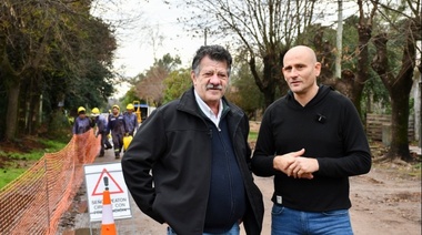 Dos intendentes vecinos celebran paso clave para una obra de gas