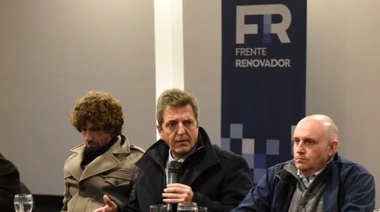 Massa reúne a sus intendentes en medio del fuego cruzado del peronismo