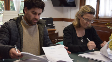 Gentile firmó convenio con Provincia para mejorar el acceso a Carlos María Naón