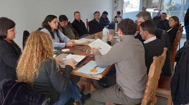 Avanza con la construcción de 30 viviendas: se abrieron los sobres de licitación