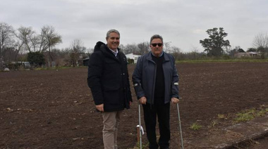 Golía inauguró la Subsede de la Escuela de Actividades Culturales y entregó terrenos a familias en Castilla