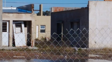 Candidatos LLA marcaron irregularidades en construcción de viviendas