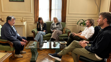 Después del "acá no", Barenghi recibió a concejales electos LLA