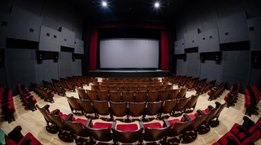 Alberti reinaugura el histórico Cine Teatro Roma tras dos décadas de cierre