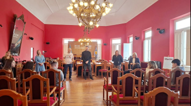 Cuestionan la exclusión de escuelas públicas del Concejo Deliberante Estudiantil