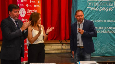 200 familias firmaron sus escrituras en un nuevo avance del programa “Mi escritura, mi casa”