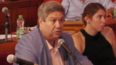 Petraglia acompañó la licencia de Petrecca pero advirtió sobre un posible “doble comando”