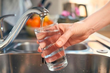 Por la ola de calor en Nueve de Julio monitorean la red de agua corriente