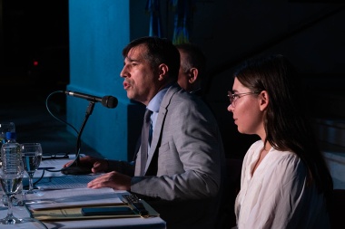 Intendente UCR versus libertarios: "es mentira que el mercado resuelve todo"