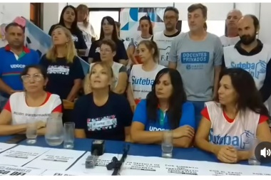 Frente Gremial Docente en Junín realizó una protesta contundente a nación