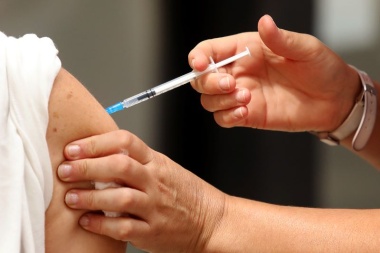 Avanza la campaña de vacunación contra el dengue en el HIGA Junín