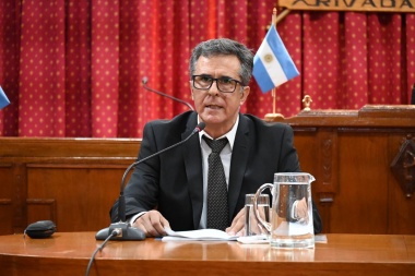 Martínez abrió sesiones con repaso de logros, superávit y pedido a la oposición