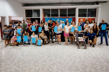 15 familias de la localidad de Pla accedieron a su vivienda