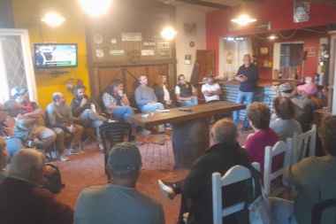 Gentile recibió a productores de Nueve de Julio por el tema anegamientos en campos