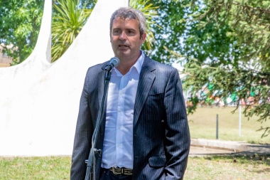 Frederking insistió al gobierno en la necesidad de un plan productivo