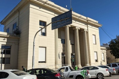 Municipios de la cuarta pagan salario y aumento a trabajadores